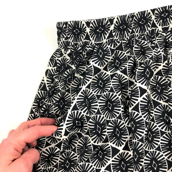 NWT Old Navy Skort/ Flowy Shorts - Picture 2 of 3